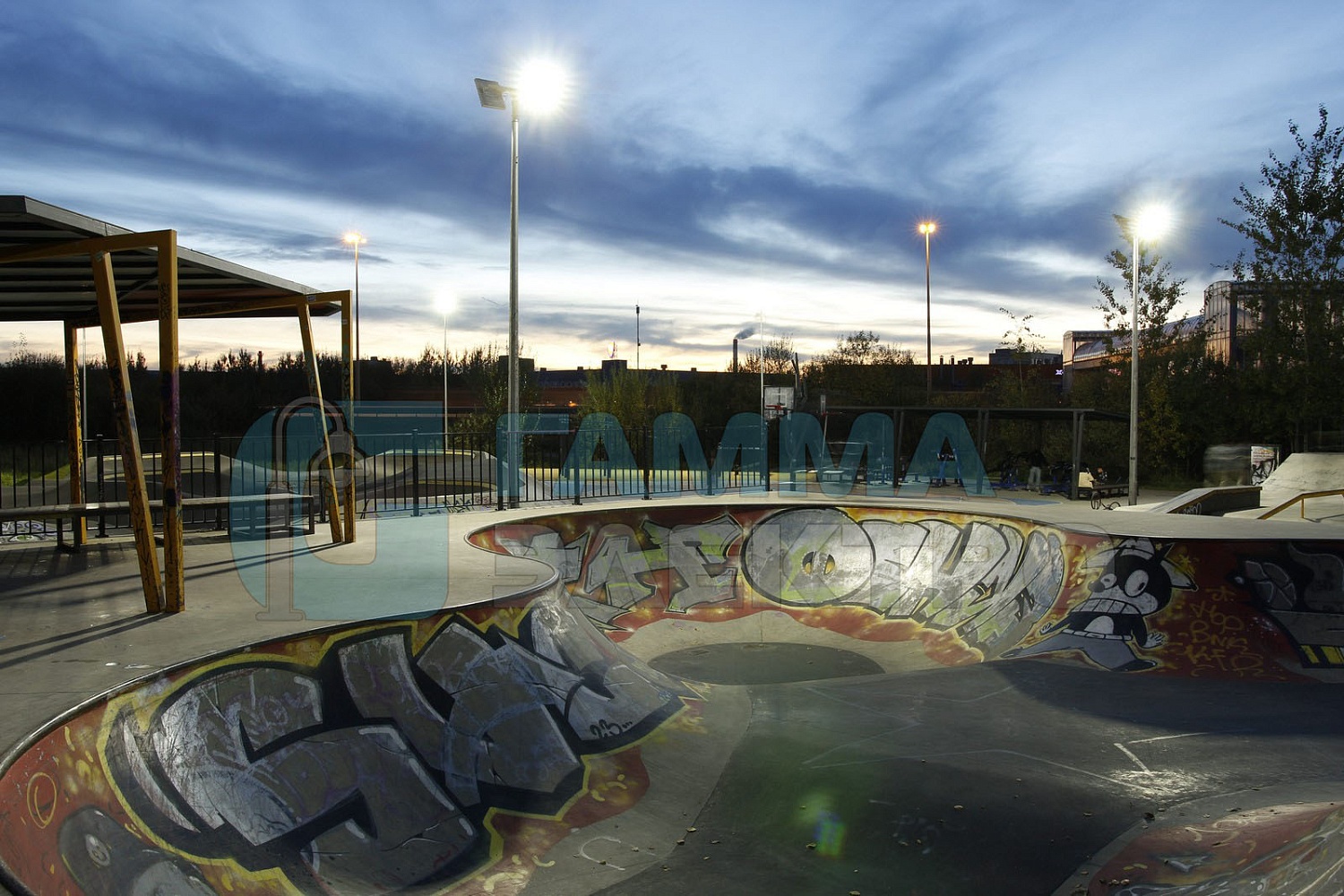 Освещение скейт-парка